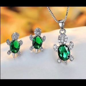 925 Silver- plated Green Turtle Earrings Necklace Jewelry Set